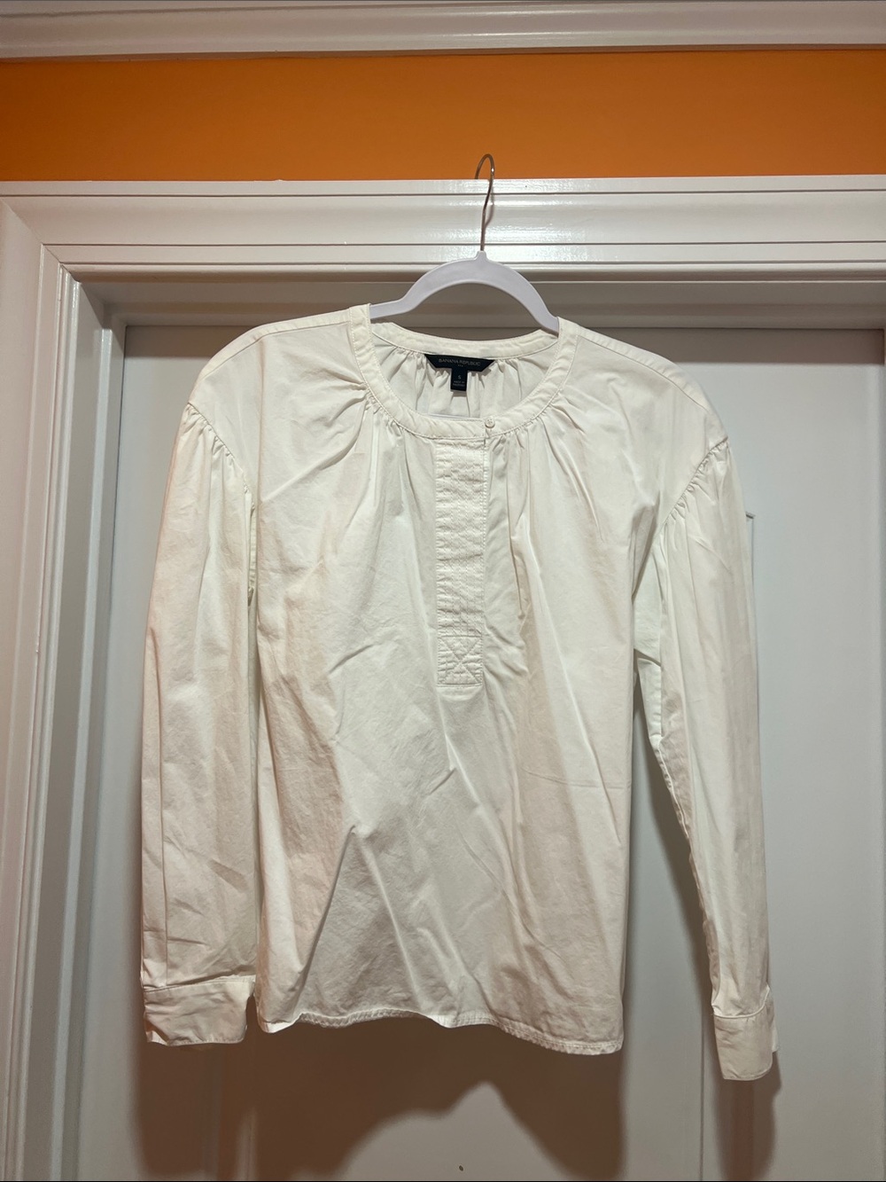 Banana Republic Cream Long-Sleeve Peasant Blouse